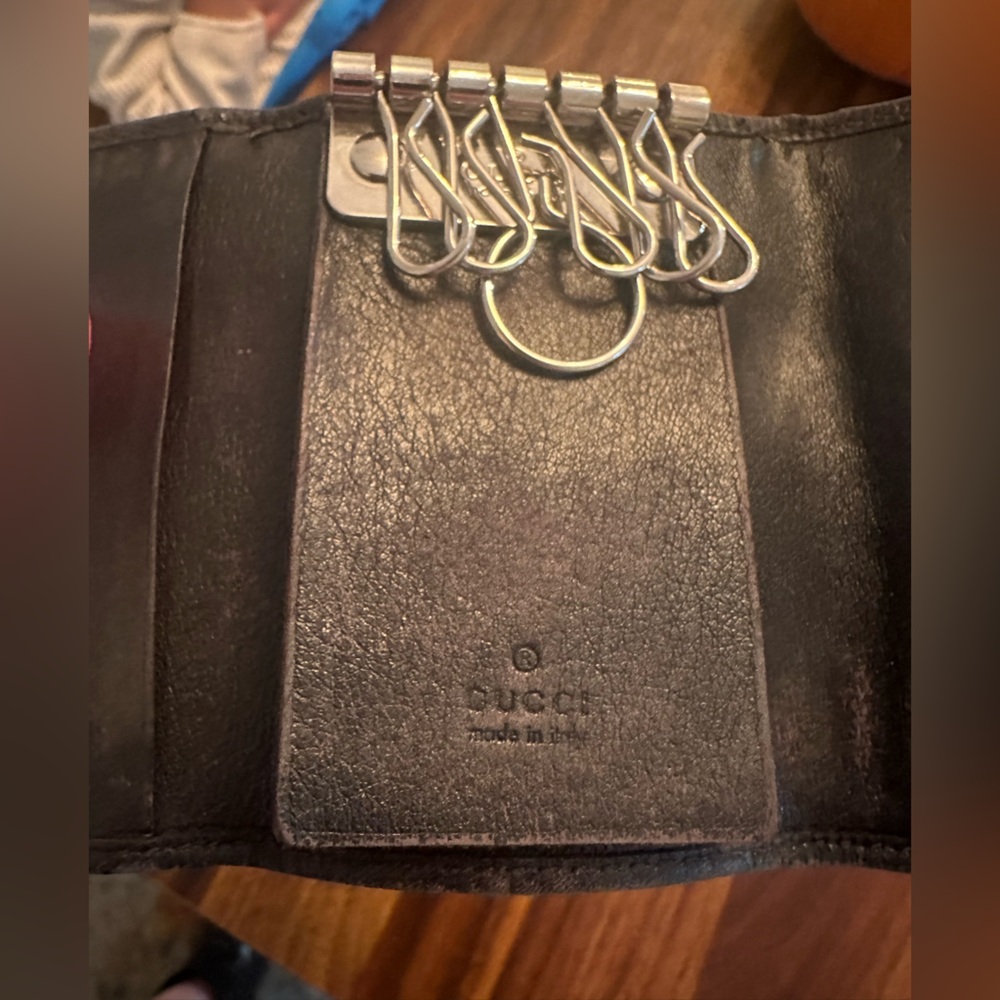 GUCCI Britt Guccissima Leather Key Case Black - Picture 9 of 9